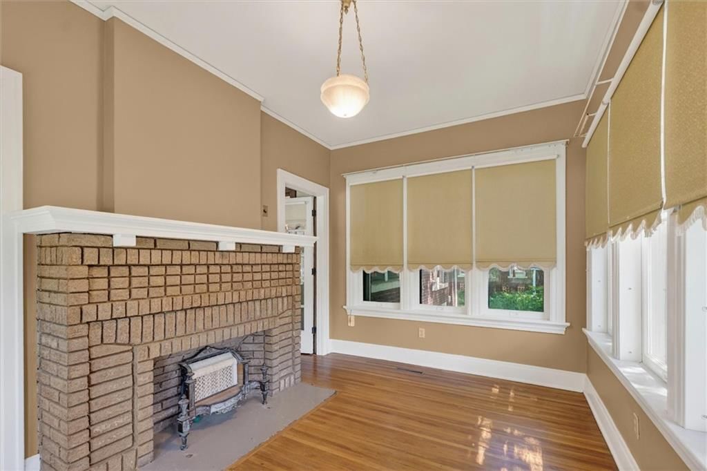 400 E Locust Street — photo 24