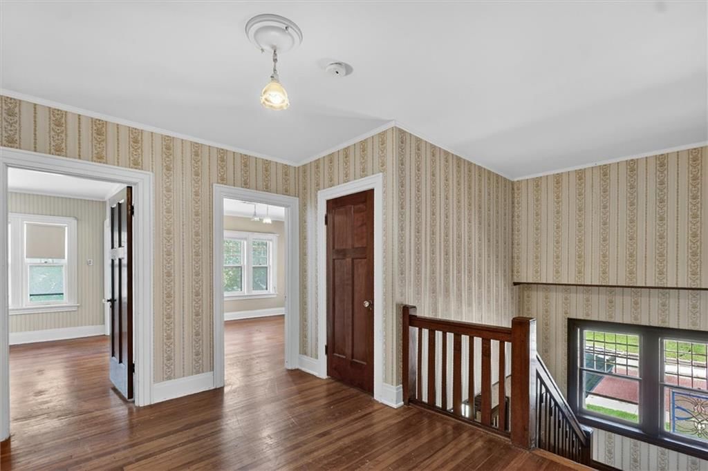 400 E Locust Street — photo 36
