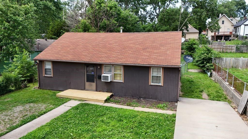 1262 Lowell Avenue — photo 5