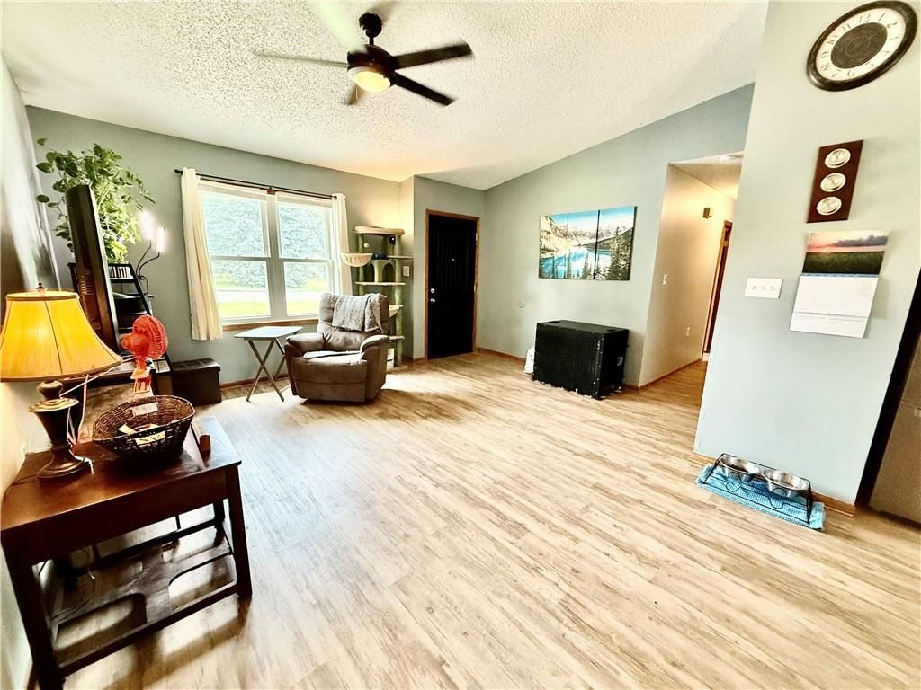 606 N Prairie Street — photo 7