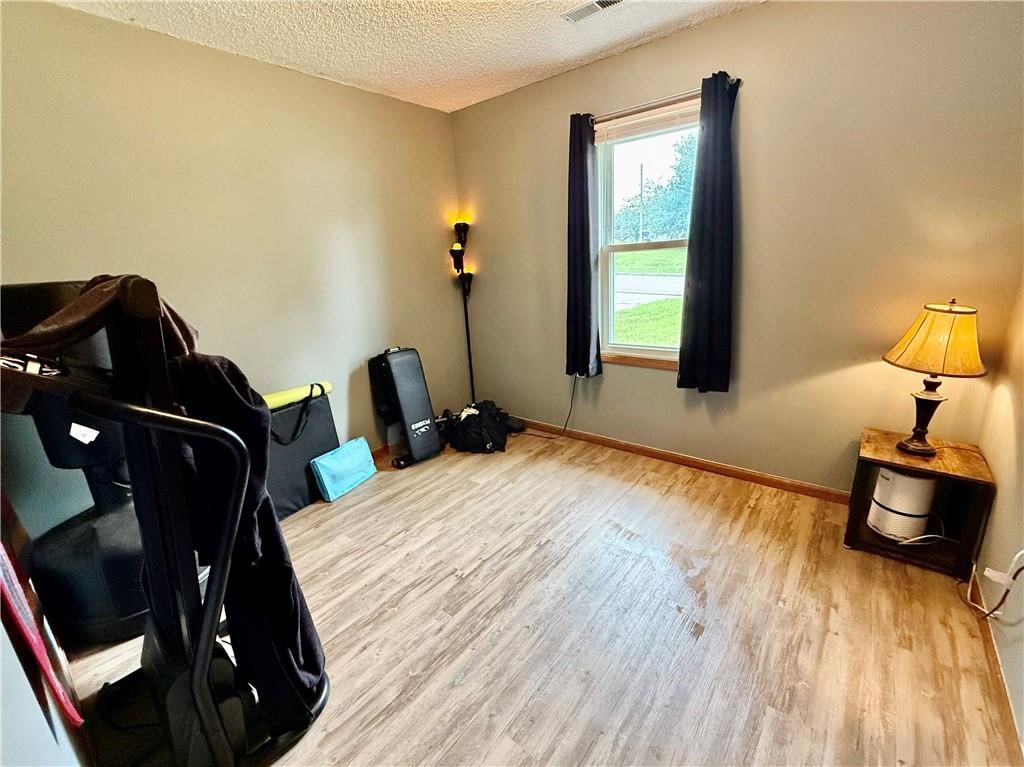 606 N Prairie Street — photo 15