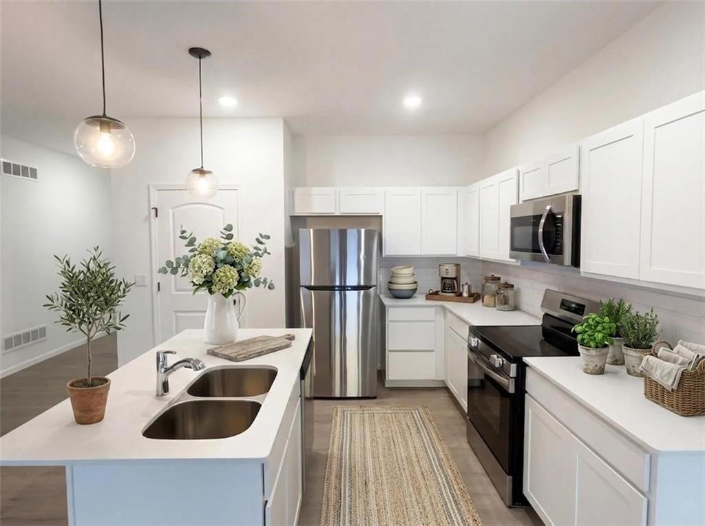 309 SW Hawthorne Court — photo 4
