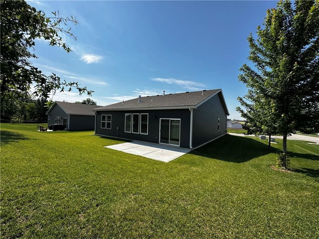 309 SW Hawthorne Court — photo 26