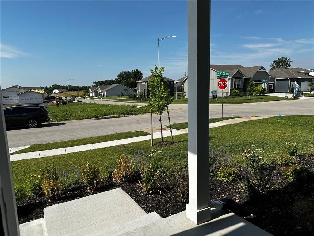 309 SW Hawthorne Court — photo 29