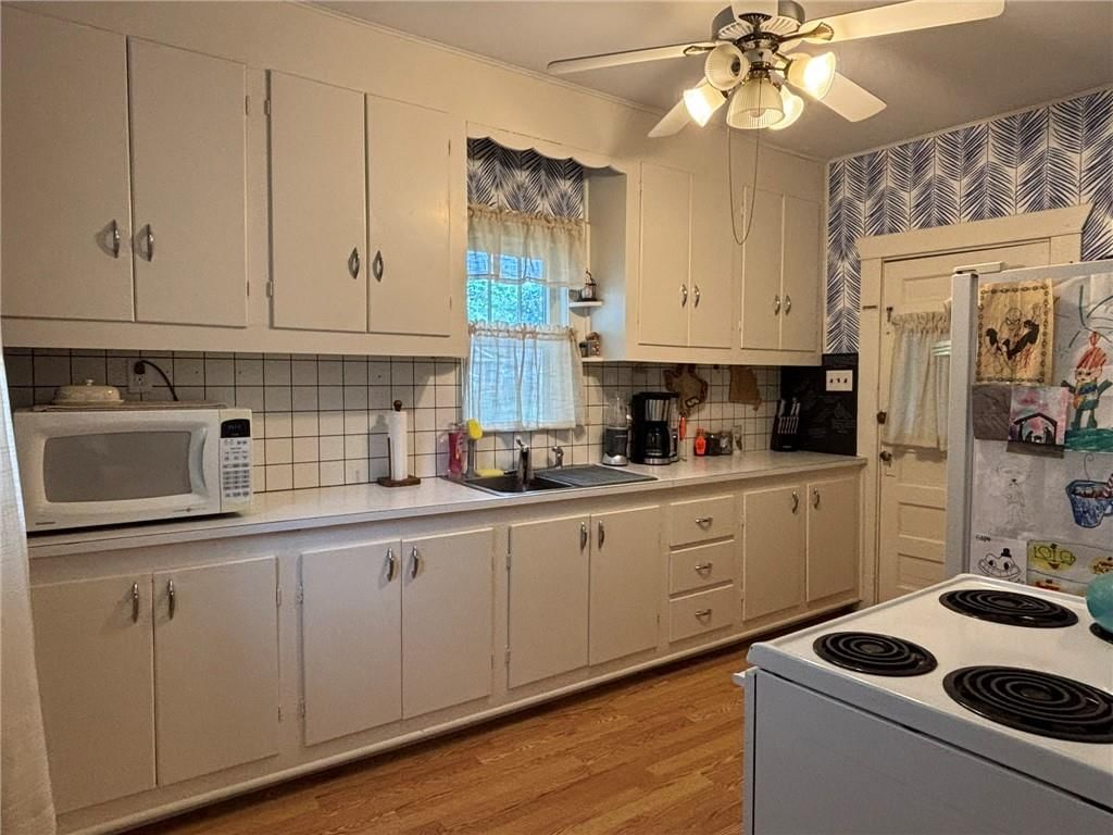 3329 Duncan Street — photo 12