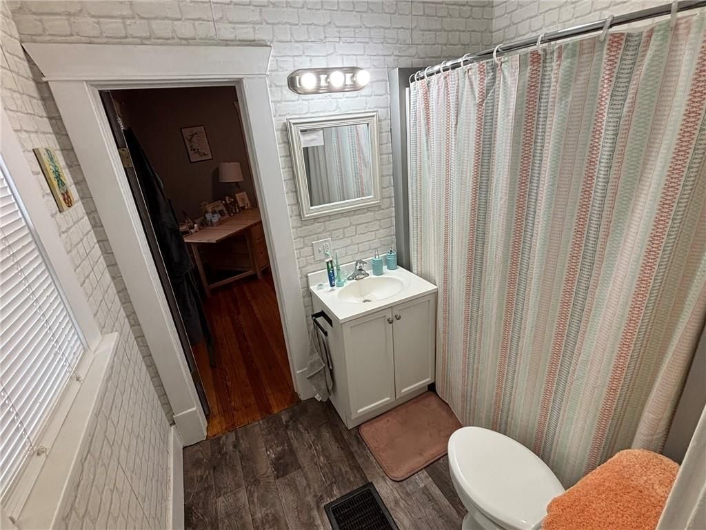 3329 Duncan Street — photo 22