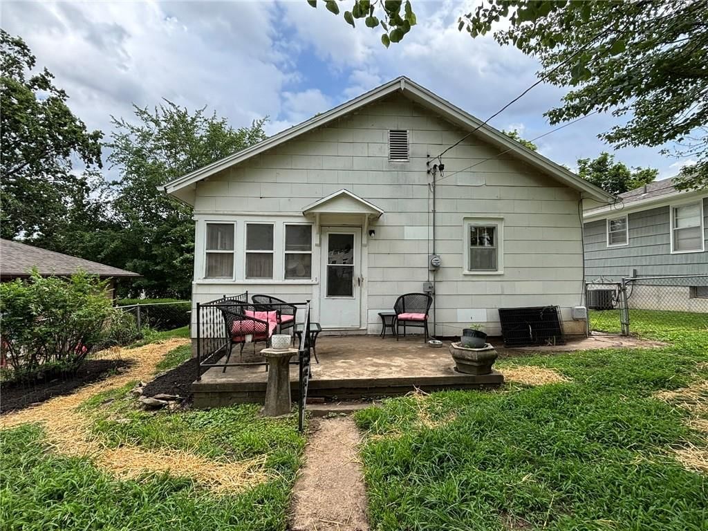 3329 Duncan Street — photo 33