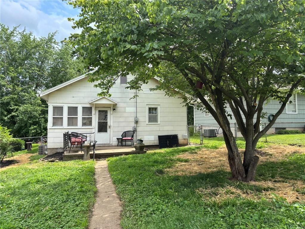 3329 Duncan Street — photo 34
