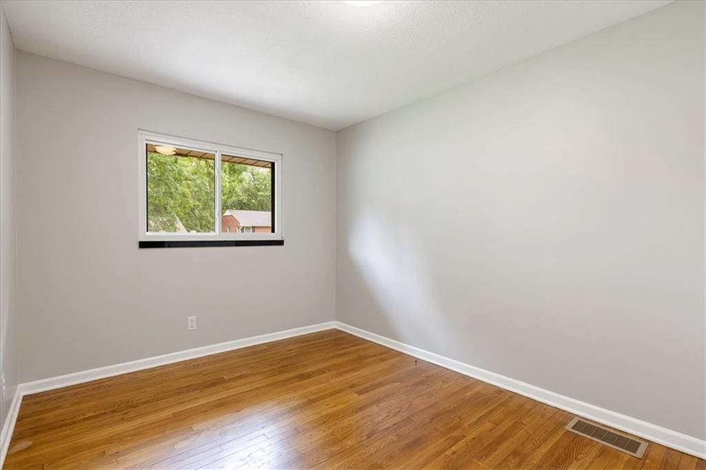 6305 W 82nd Terrace — photo 24