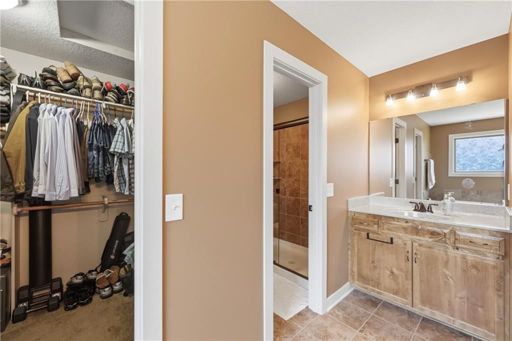 11043 N Madison Avenue — photo 24