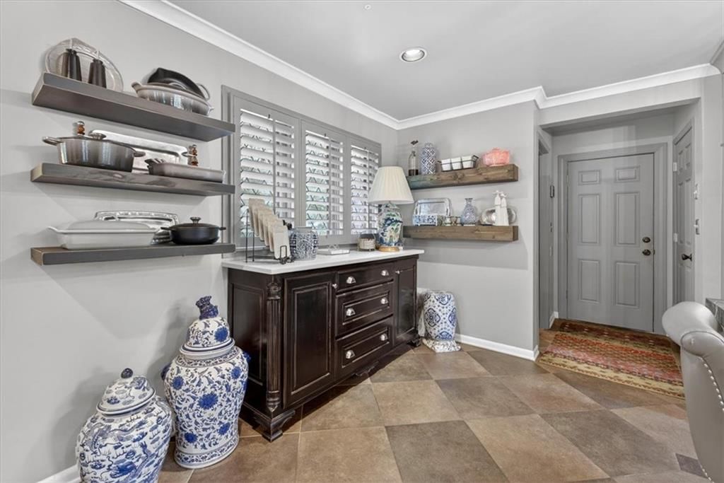 8301 Roe Avenue — photo 30