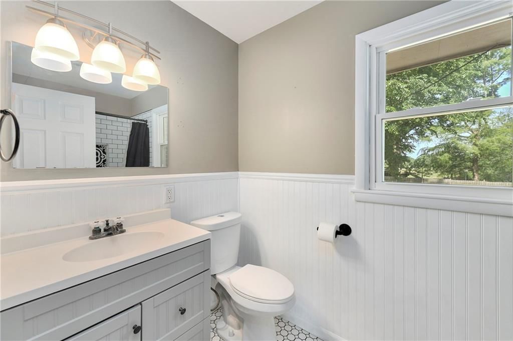 1434 S Business Hwy 13 — photo 20