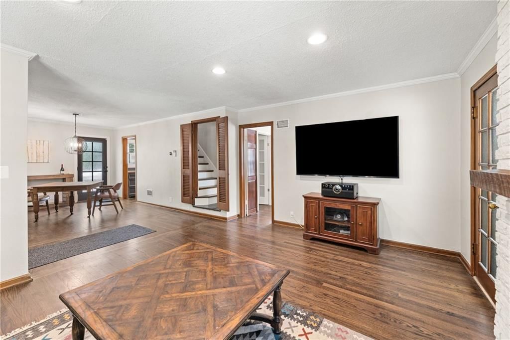 5147 Nall Avenue — photo 4
