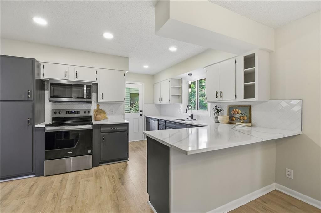7745 Yecker Avenue — photo 8