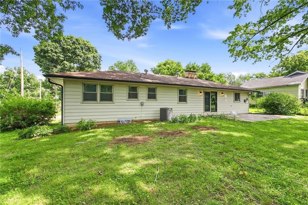 7745 Yecker Avenue — photo 30