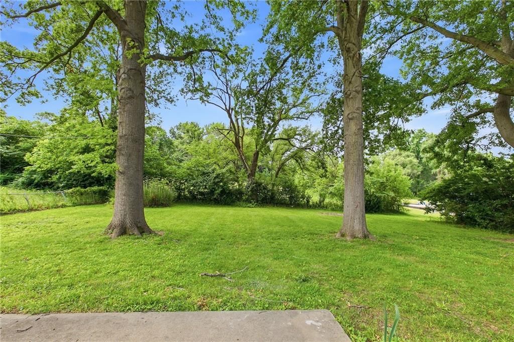7745 Yecker Avenue — photo 33