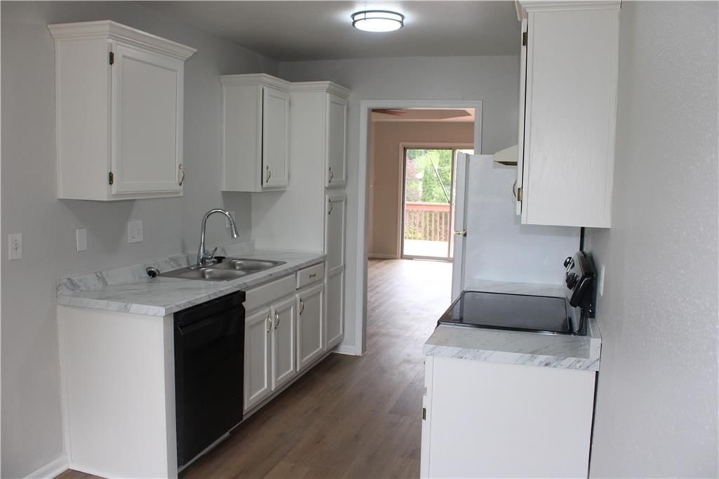 401 NW Highland Lane — photo 9