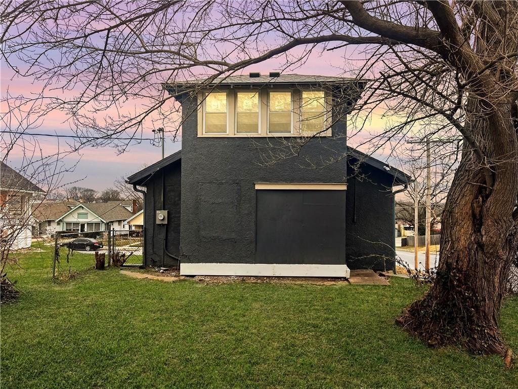 4242 College Avenue — photo 4