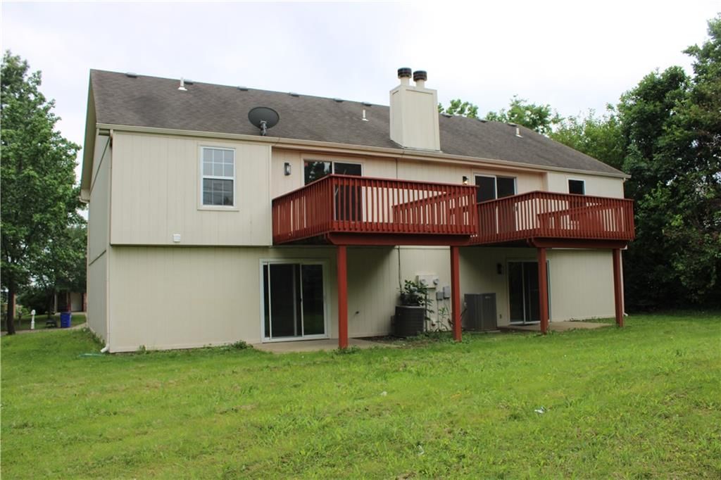 403 NW Highland Lane — photo 4
