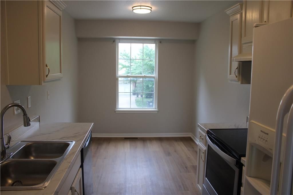403 NW Highland Lane — photo 8