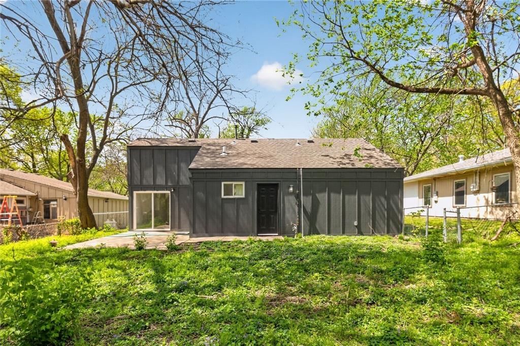 5409 Maple Street — photo 12