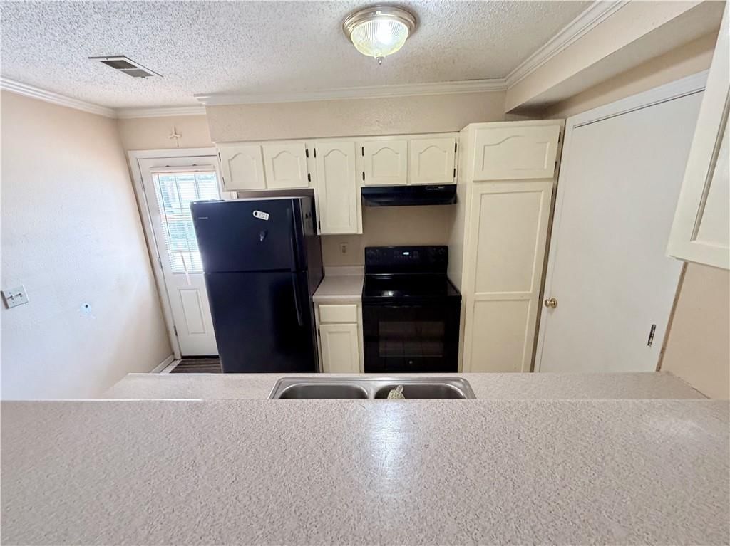 1539 E 120th Street — photo 6