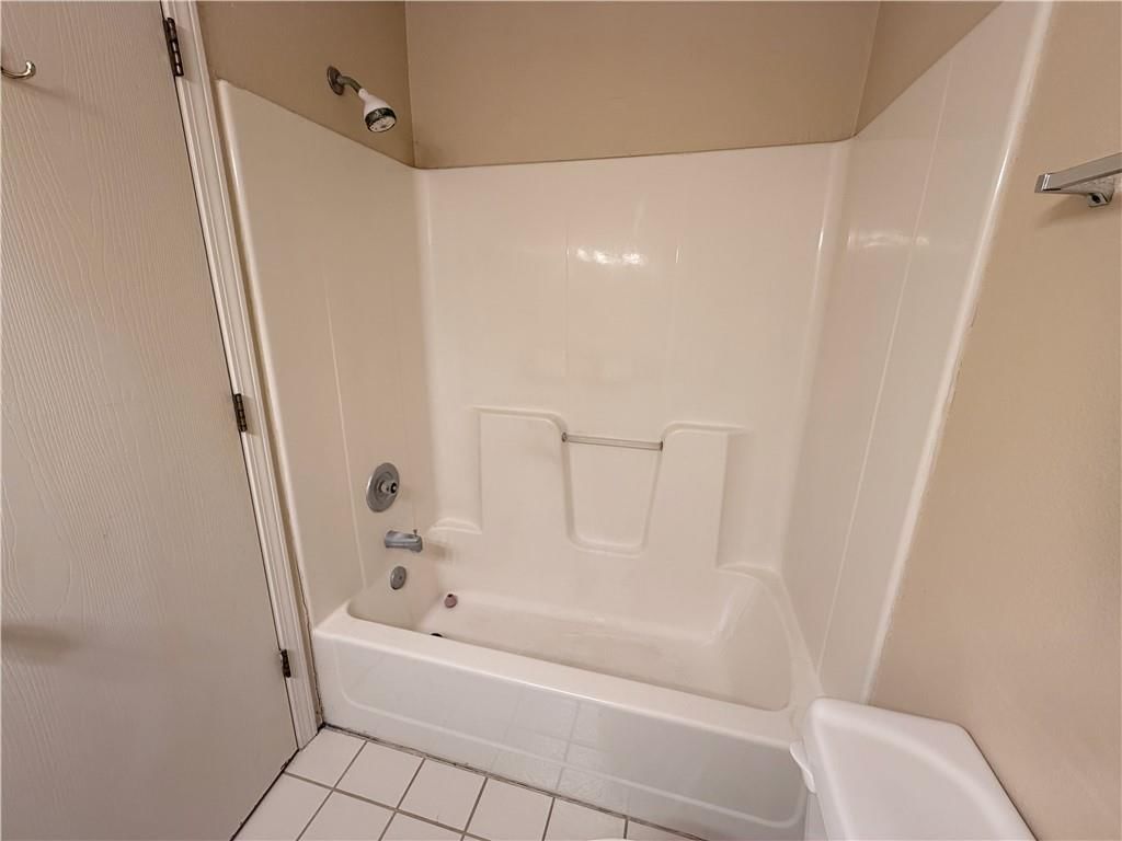 1539 E 120th Street — photo 12