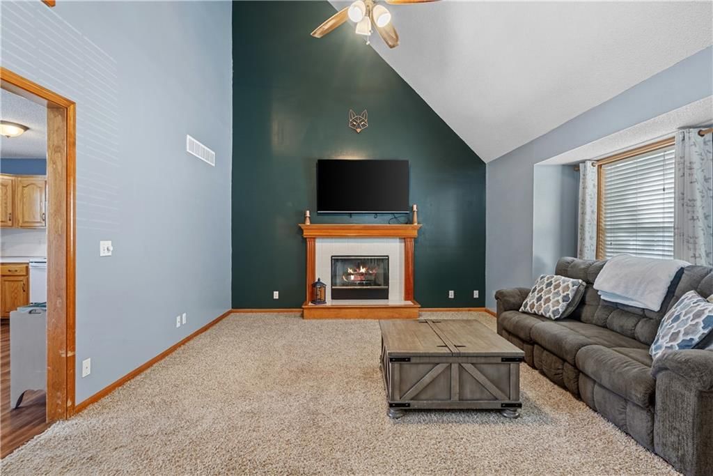 741 N Poplar Street — photo 9