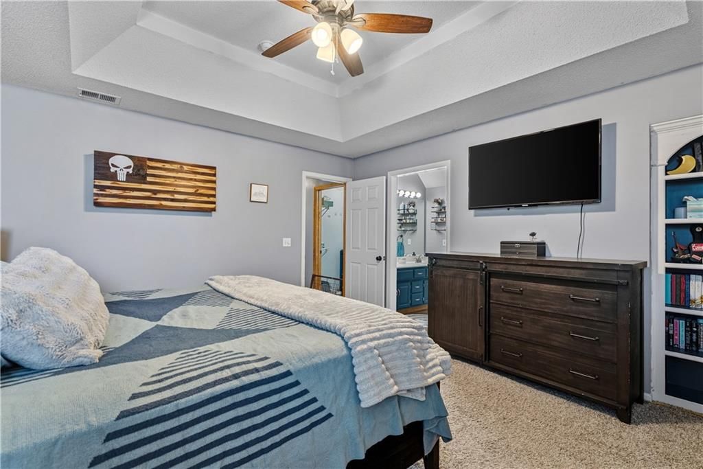 741 N Poplar Street — photo 16
