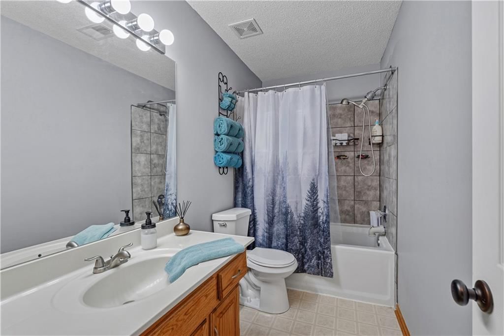 741 N Poplar Street — photo 21