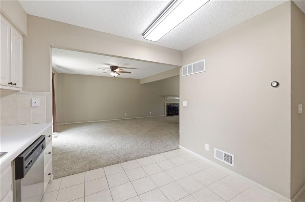 9707 W 83rd Terrace — photo 9