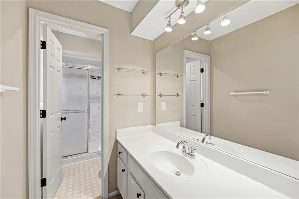 9707 W 83rd Terrace — photo 15