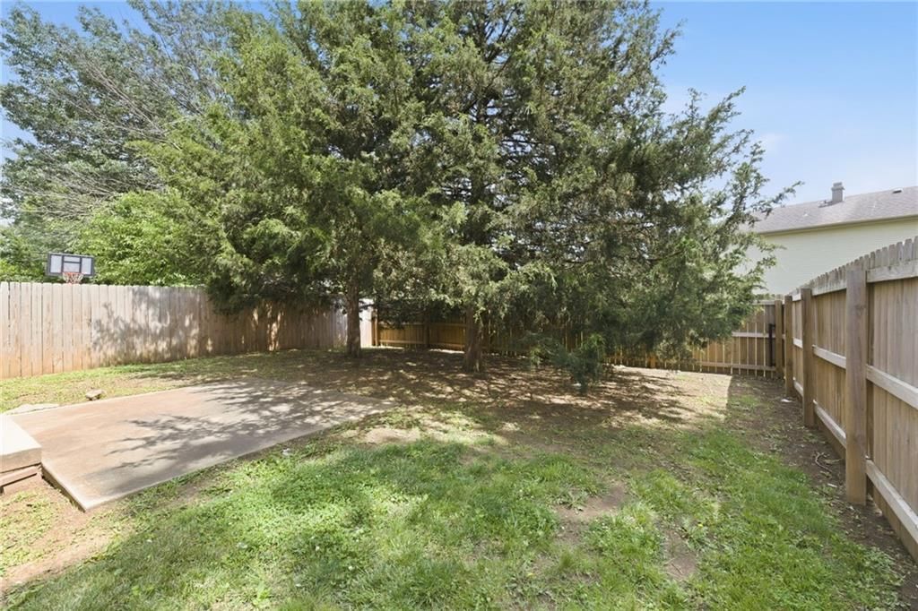 9707 W 83rd Terrace — photo 26