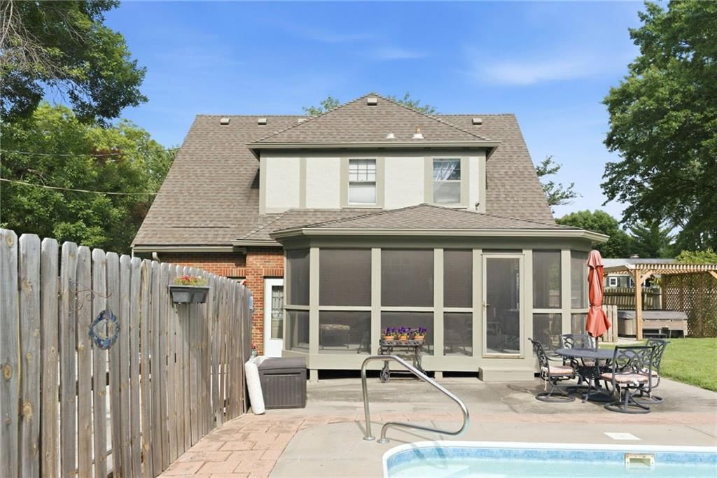 7310 Mercier Street — photo 28