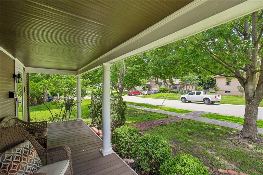 7944 Robinson Street — photo 6
