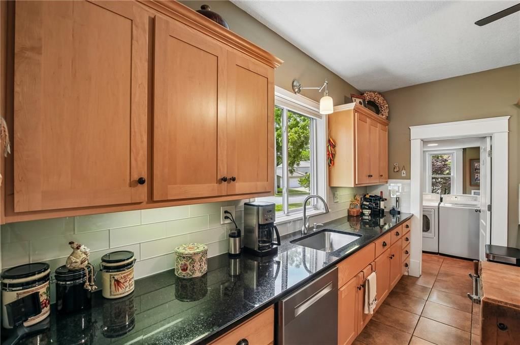 7944 Robinson Street — photo 14