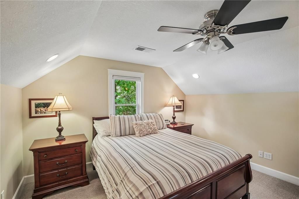 7944 Robinson Street — photo 22