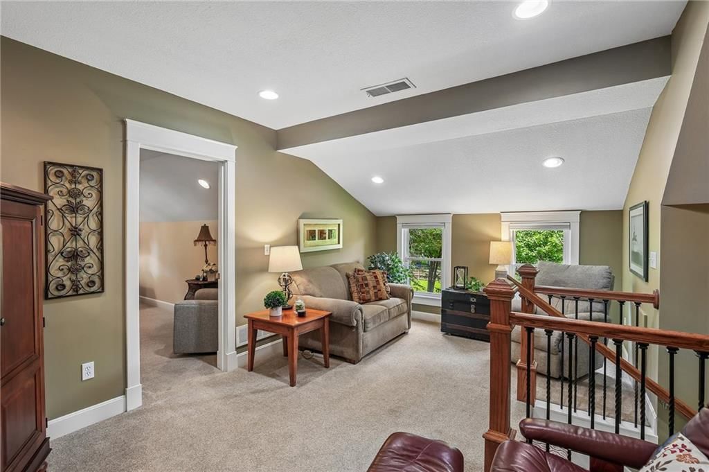 7944 Robinson Street — photo 25