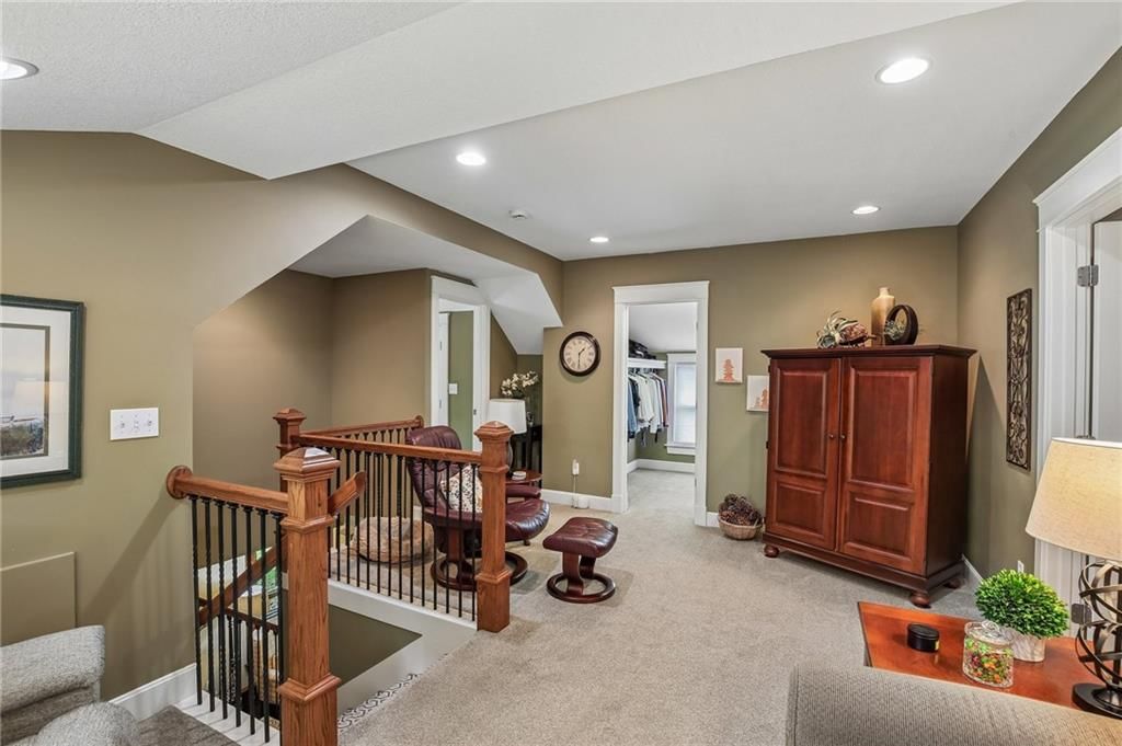 7944 Robinson Street — photo 26
