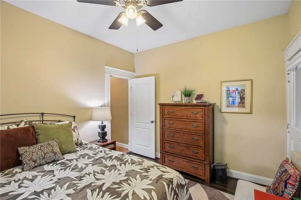7944 Robinson Street — photo 32