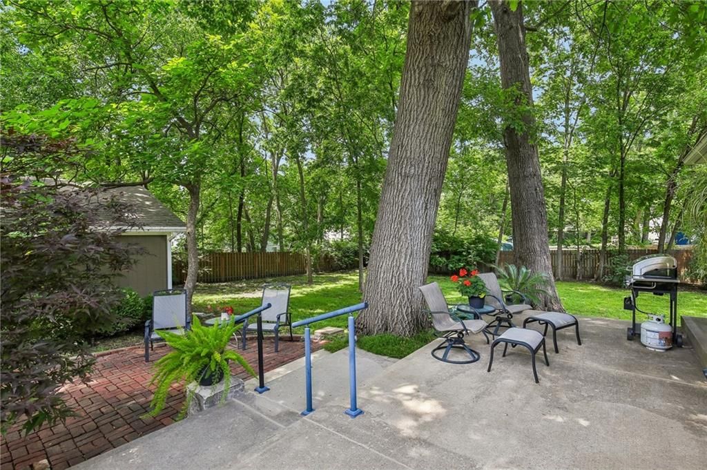 7944 Robinson Street — photo 39