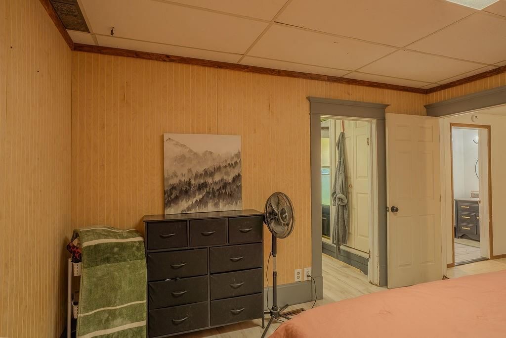 203 E Sycamore Street — photo 5