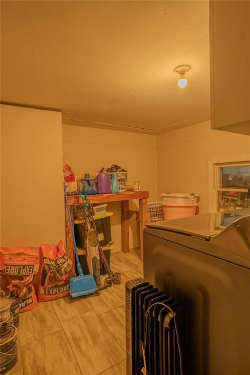 203 E Sycamore Street — photo 10