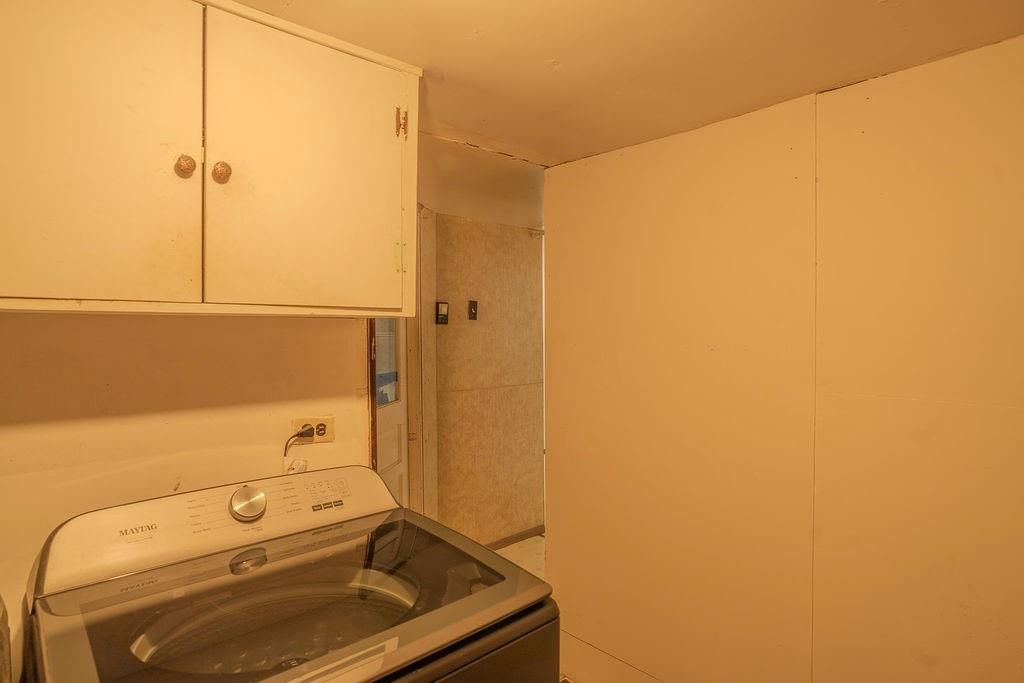 203 E Sycamore Street — photo 13