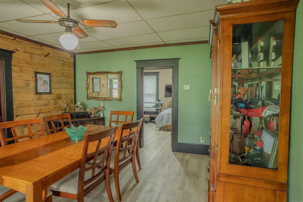 203 E Sycamore Street — photo 35