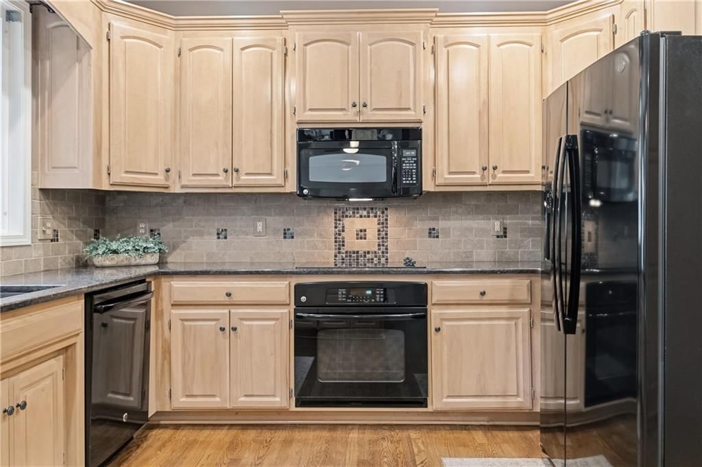225 NE Misty Meadow Drive — photo 21