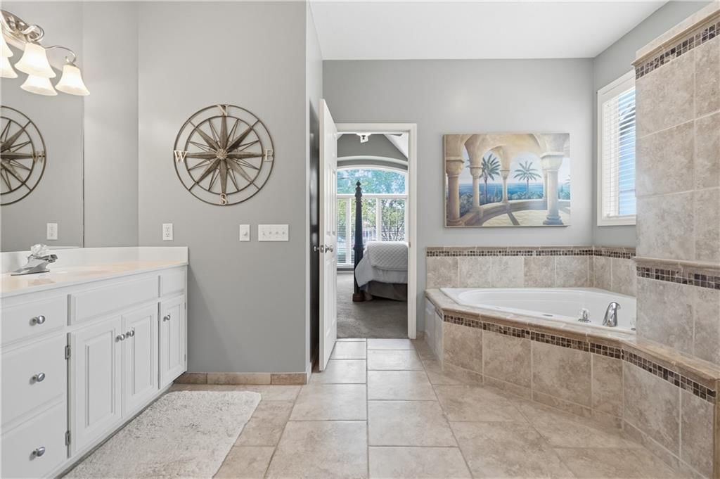 225 NE Misty Meadow Drive — photo 30
