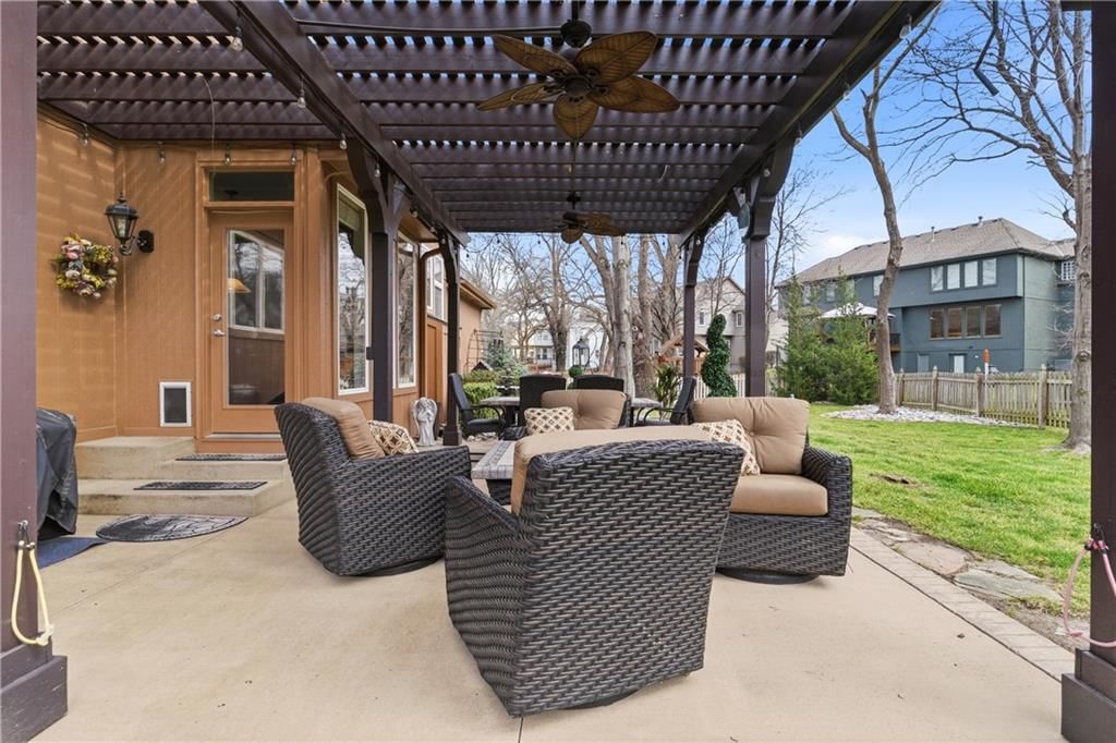 225 NE Misty Meadow Drive — photo 53