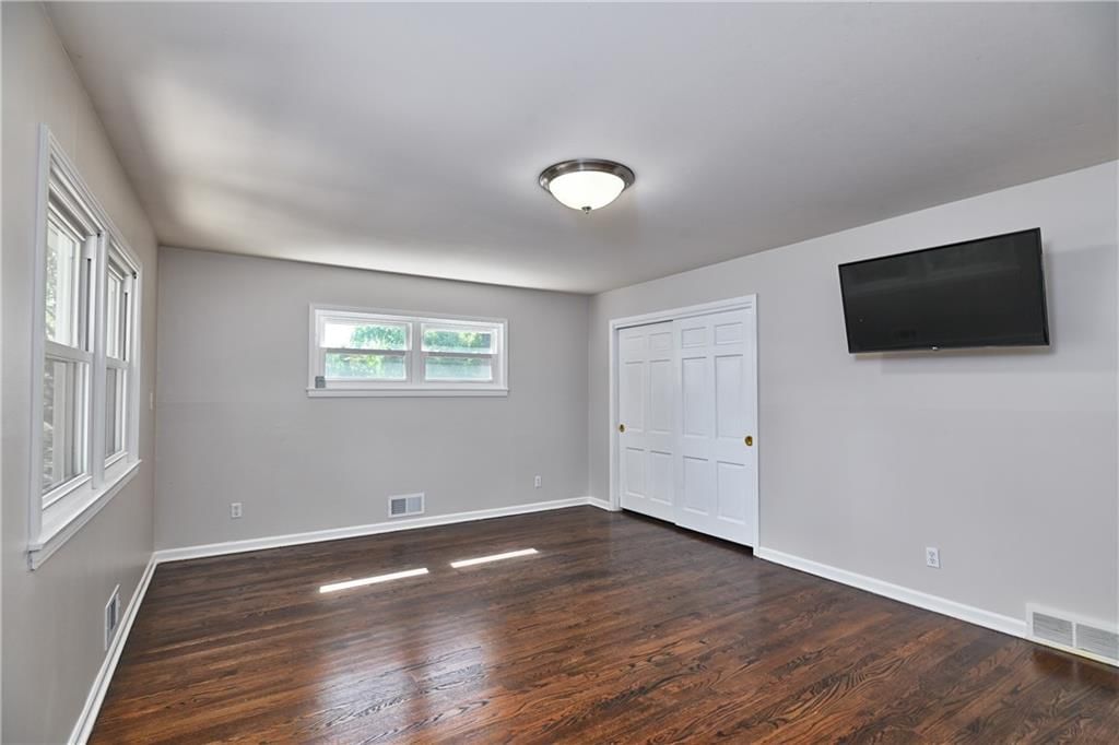2444 W 103rd Street — photo 24