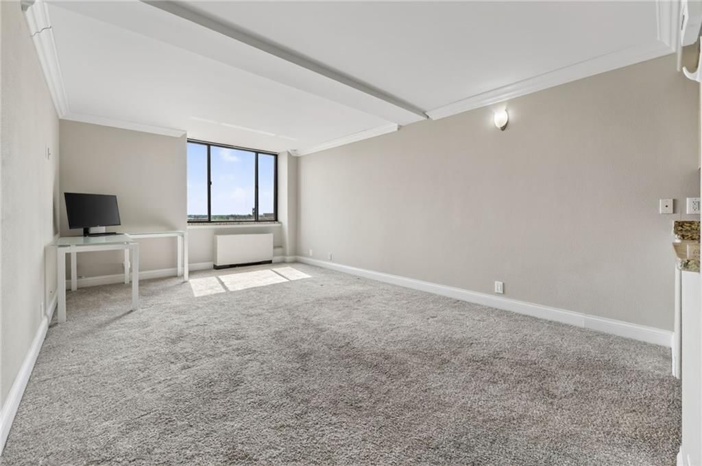 700 E 8th Street — photo 10